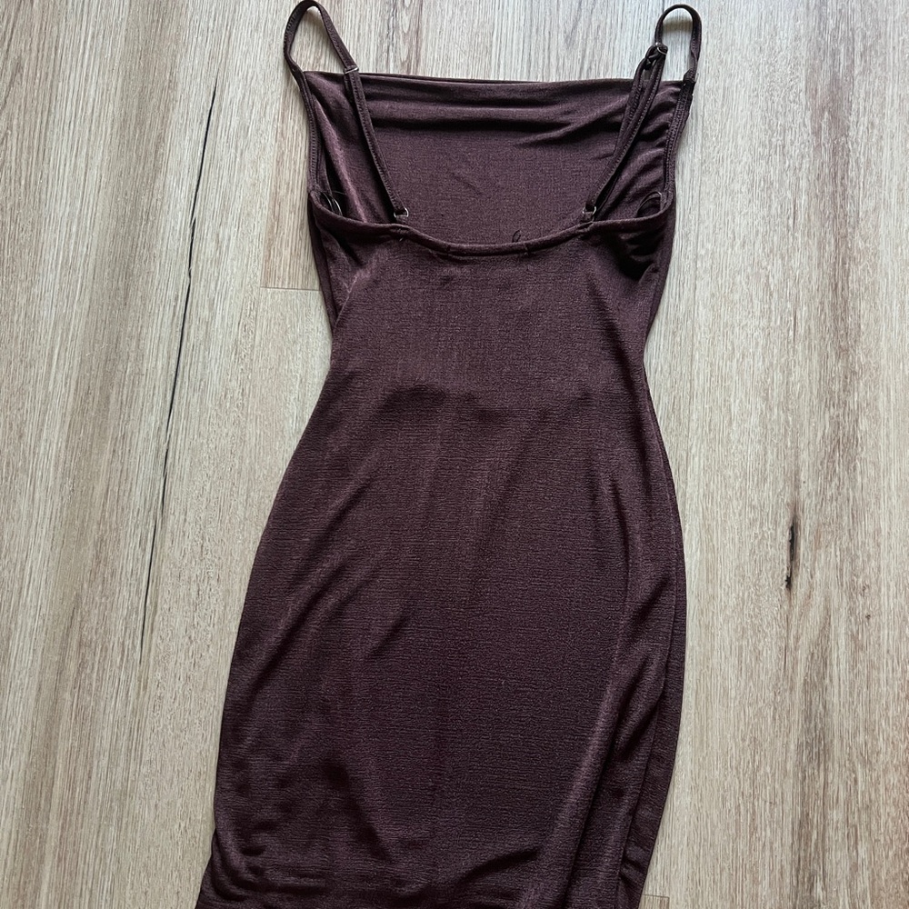 Elegant Brown Women's Dress - Picture 2 of 3